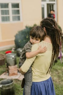 How Childhood Attachment Issues Affect Adulthood Relationships