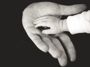 8 Signs of Parental Codependency and How to Heal from It 3