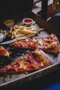 Stress Eating: Why We Do It and How We Can Stop 2