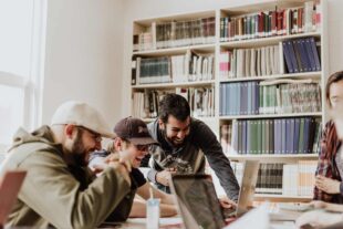5 Ways A Vision Board Can Help You Embrace the New Year