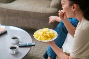 Stress Eating: What Causes It and How to Overcome It 1
